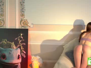 webcam girl ella_knockers_xl live cam image #7074917