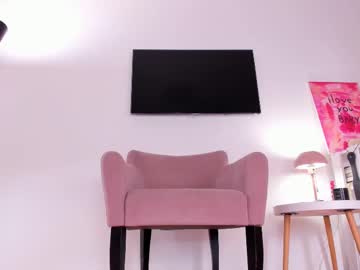 webcam girl meowlina live cam image #12631043