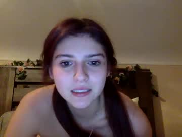 webcam girl universitybabyxoxo live cam image #4438701