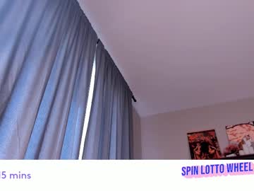 webcam girl vivian_qwerty live cam image #12657682