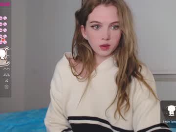 webcam girl small_blondee live cam image #4204286