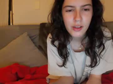 webcam girl frenchava live cam image #7376752