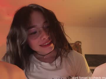 webcam girl okily_dokily live cam image #11740373