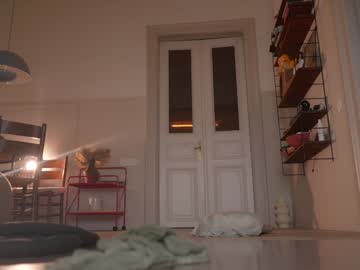 webcam girl mia_elfie live cam image #12596022