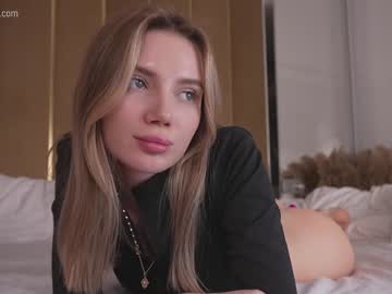 webcam girl love_machine_ live cam image #8236398