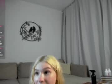 webcam girl risingdawnn live cam image #10628167
