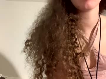 webcam girl kylieexoxoxo2432 live cam image #8241174