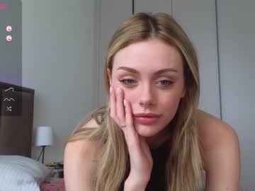 webcam girl sky_magic live cam image #9211446