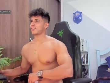 webcam man ashton_coleman_ live cam image #9398264