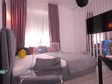 webcam girl innocentemmy live cam image #4700089