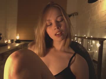 webcam girl bibi_it_is live cam image #3345280