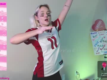 webcam girl petitebrat live cam image #5029476