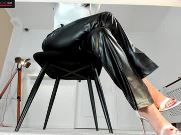 webcam girl legswattitude live cam image #12236759