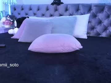 webcam girl naomii_soto live cam image #12534398