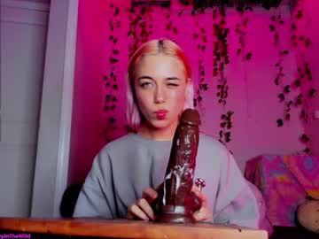 webcam girl fairyinthewild live cam image #10908807
