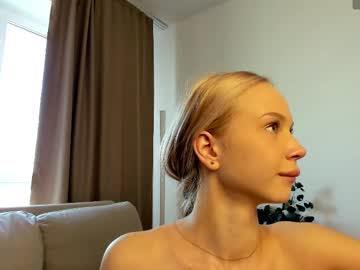 webcam girl sincere_shyness live cam image #12398405