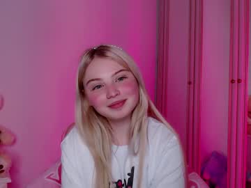webcam girl shy_blondiee live cam image #5006600