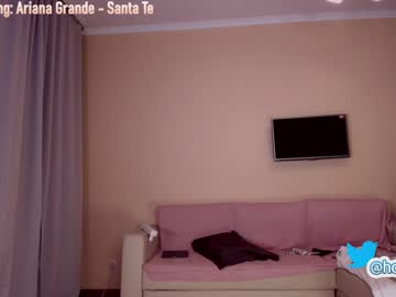 webcam girl hollyextra live cam image #3772150