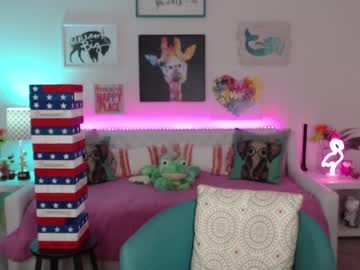 webcam girl holihurricane live cam image #5686168