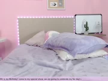 webcam girl little_effy18 live cam image #2223162