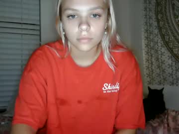 webcam girl cindyloulou1 live cam image #6513257