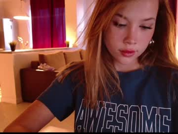 webcam girl bitter_moon live cam image #6086409