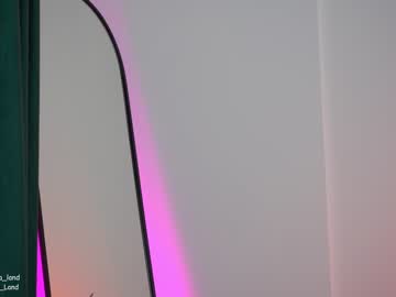 webcam girl emma_land live cam image #7415368