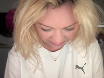 webcam girl kiradivine live cam image #9074755