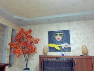 webcam girl raquelle_star live cam image #5183911