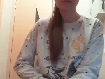 webcam girl prettywoman111 live cam image #1927399