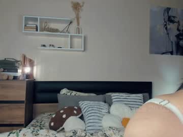 webcam girl cute_caprice live cam image #12165660
