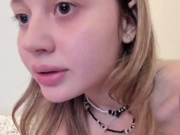 webcam girl qtie0 live cam image #12262220