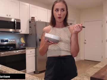 webcam girl holihurricane live cam image #3423857
