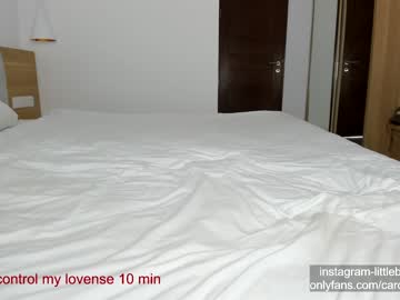 webcam girl carolinaherera live cam image #5580105