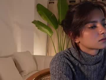 webcam girl ellelure_ live cam image #12711319