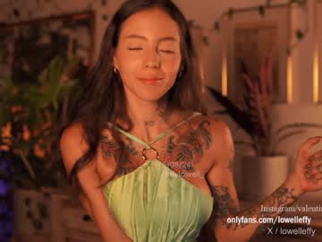 webcam girl effylowell_ live cam image #10235950