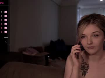 webcam girl lucydelovely live cam image #7274322