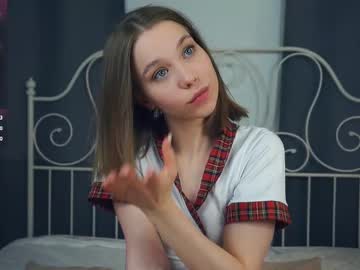 webcam girl mildredgarrett live cam image #12141789