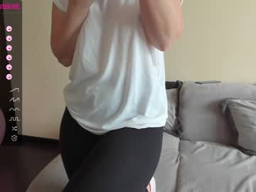 webcam girl emilymilf__ live cam image #6318708