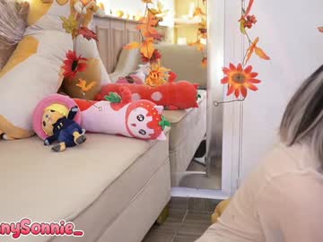 webcam girl sunny_sonnie live cam image #10830170