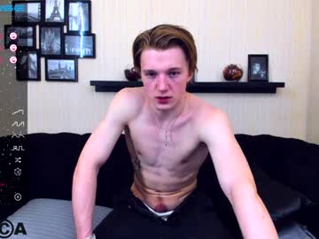 webcam man nathan_muscle_boy live cam image #4679625