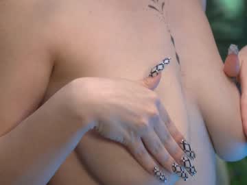 webcam girl yours_lola live cam image #1763668