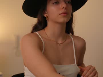 webcam girl naughtysammx live cam image #10129084