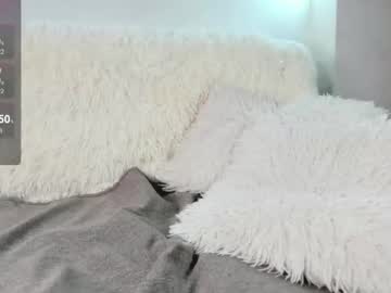 webcam girl dearly_emily live cam image #10055564