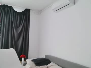 webcam girl pinky__binky live cam image #12022417