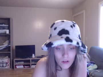 webcam couple blue_eyed_lightskin live cam image #3723177