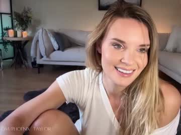 webcam girl phoenix_taylor live cam image #8889894