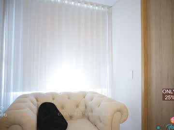 webcam girl emma_lu1 live cam image #2223690