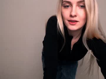 webcam girl bottomless_eyes_ live cam image #1893905