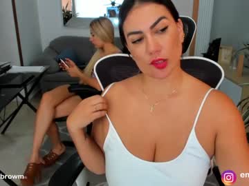 webcam couple emillybrowm live cam image #6807327
